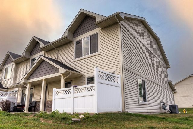 1401 N 6th Street 8, Indianola, IA 50125