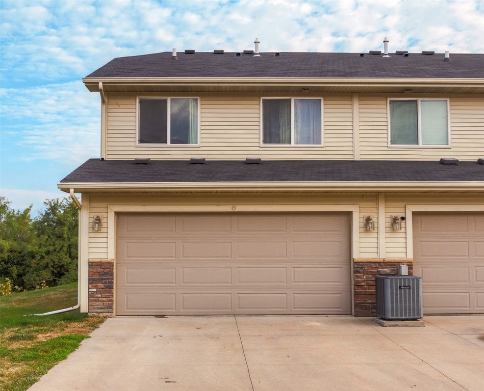 1401 N 6th Street 8, Indianola, IA 50125