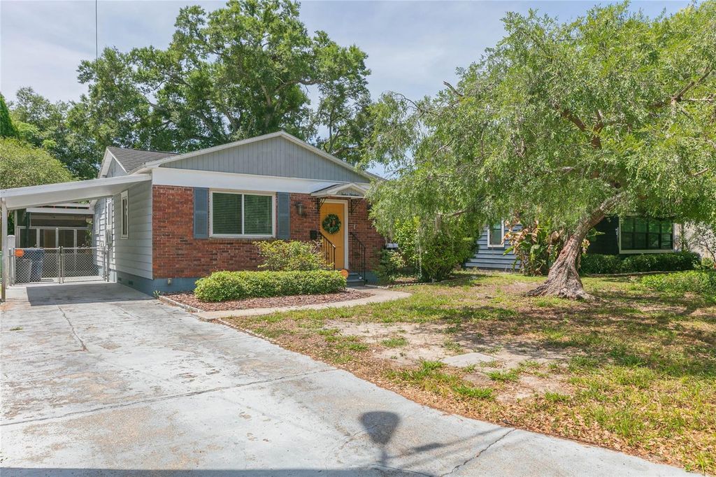 1219 E FLORA STREET, Tampa, FL 33604