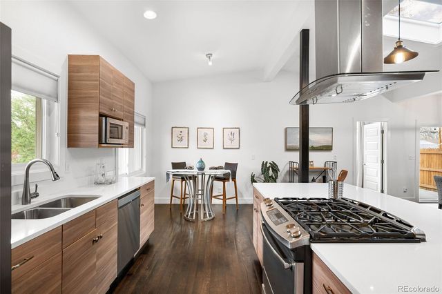 901 Glencoe Street, Denver, CO 80220