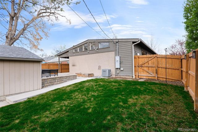 901 Glencoe Street, Denver, CO 80220