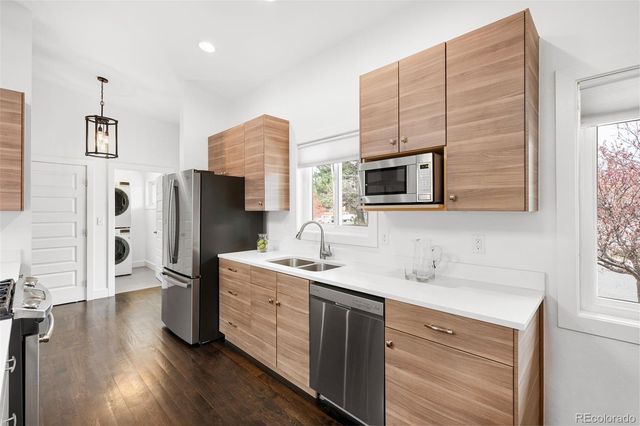 901 Glencoe Street, Denver, CO 80220