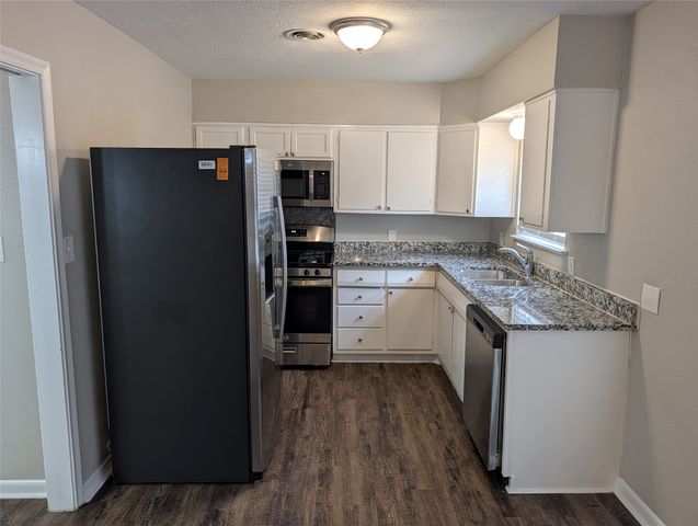 105 Dupont Circle, Fort Worth, TX 76134