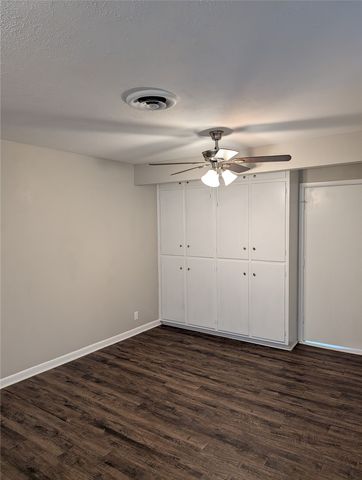 105 Dupont Circle, Fort Worth, TX 76134