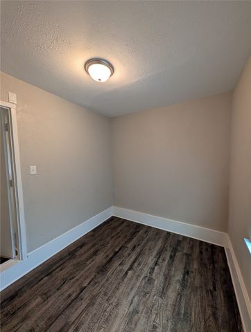 105 Dupont Circle, Fort Worth, TX 76134
