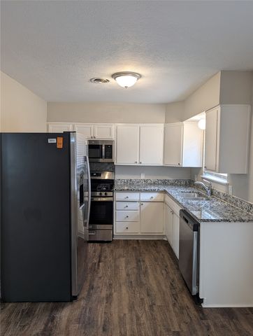 105 Dupont Circle, Fort Worth, TX 76134