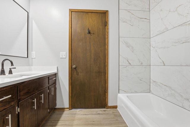 2504 N 112th STREET, Wauwatosa, WI 53226