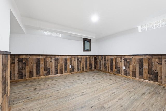 2504 N 112th STREET, Wauwatosa, WI 53226