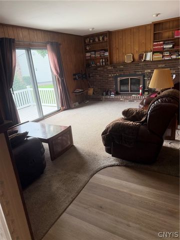 6081 Meadow Drive, Cicero, NY 13039