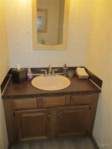 6081 Meadow Drive, Cicero, NY 13039