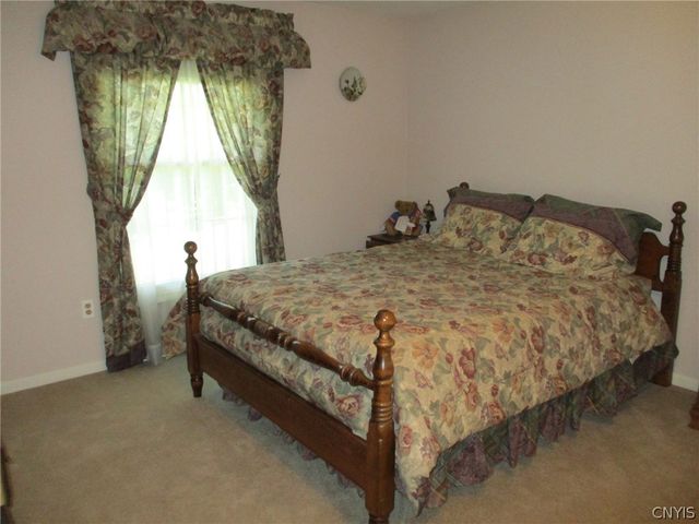 6081 Meadow Drive, Cicero, NY 13039