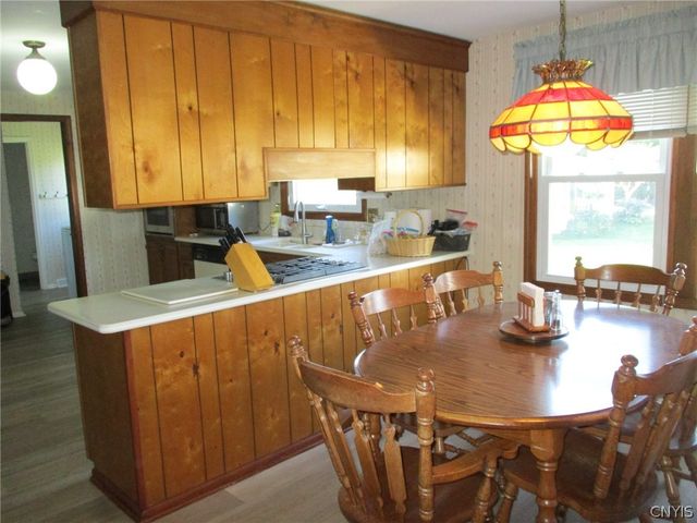 6081 Meadow Drive, Cicero, NY 13039