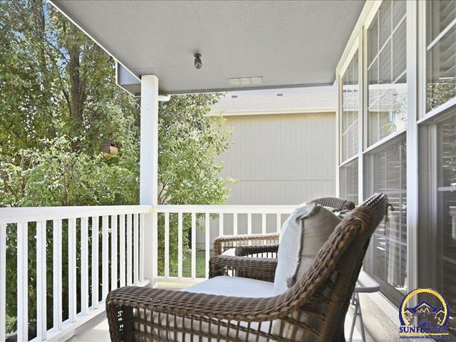 2637 SW Lagito DR, Topeka, KS 66614