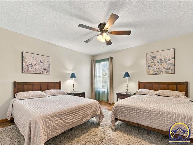 2637 SW Lagito DR, Topeka, KS 66614