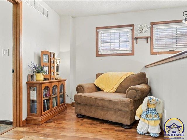 2637 SW Lagito DR, Topeka, KS 66614