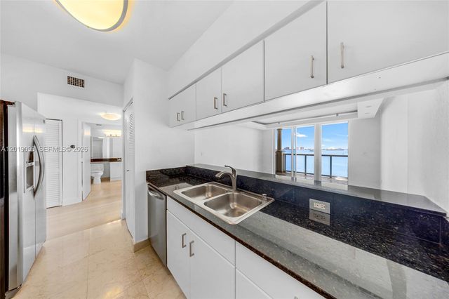 1625 Kennedy Cswy 1004D, North Bay Village, FL 33141