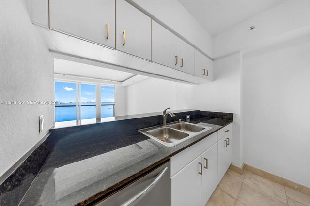 1625 Kennedy Cswy 1004D, North Bay Village, FL 33141