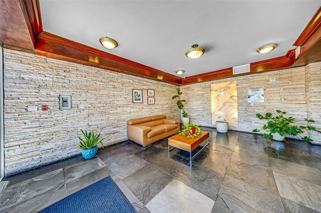 1625 Kennedy Cswy 1004D, North Bay Village, FL 33141