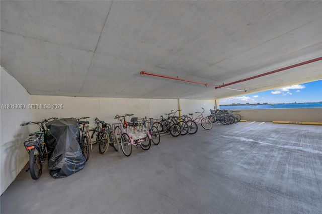 1625 Kennedy Cswy 1004D, North Bay Village, FL 33141