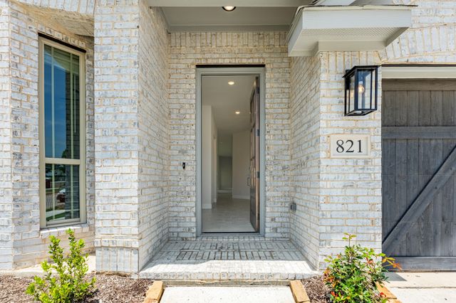 821 Alamo Court, Desoto, TX 75115