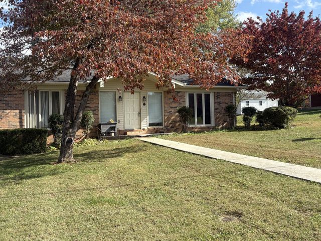128 N Turner Dr, Sparta, TN 38583