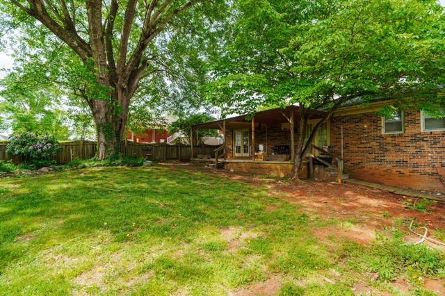 128 N Turner Dr, Sparta, TN 38583