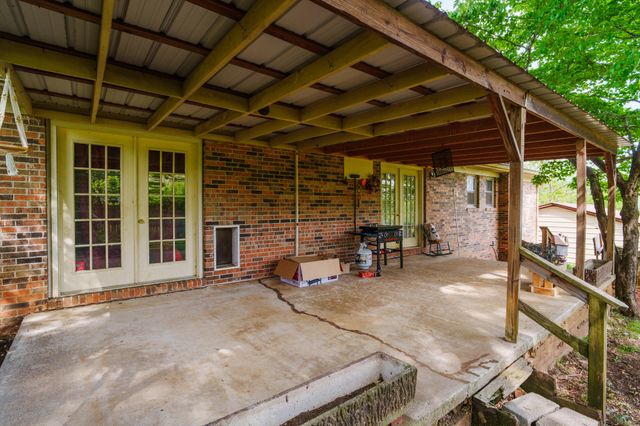 128 N Turner Dr, Sparta, TN 38583