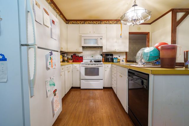 128 N Turner Dr, Sparta, TN 38583