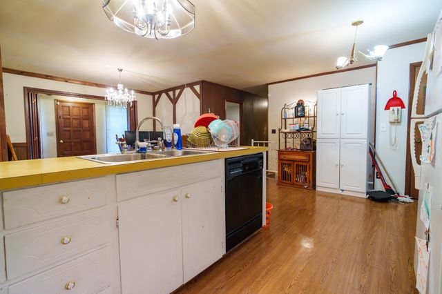 128 N Turner Dr, Sparta, TN 38583