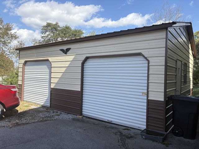 128 N Turner Dr, Sparta, TN 38583