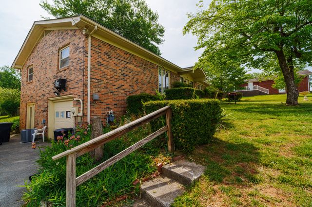 128 N Turner Dr, Sparta, TN 38583
