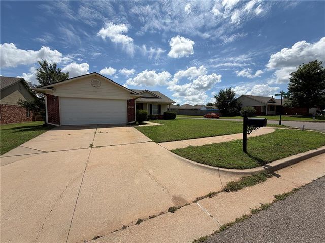 2704 Fennel Road, Yukon, OK 73128