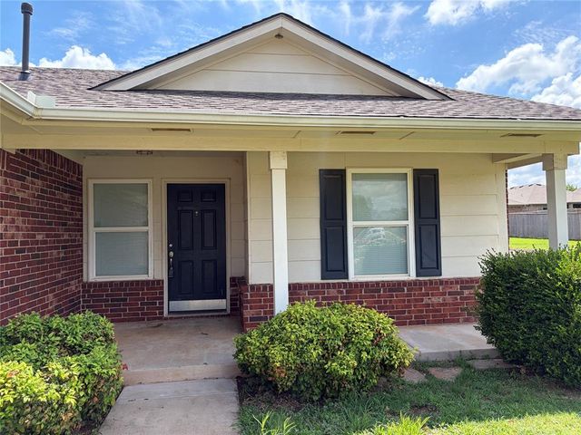 2704 Fennel Road, Yukon, OK 73128