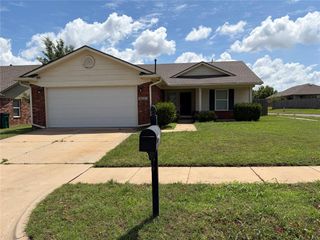 2704 Fennel Road, Yukon, OK 73128