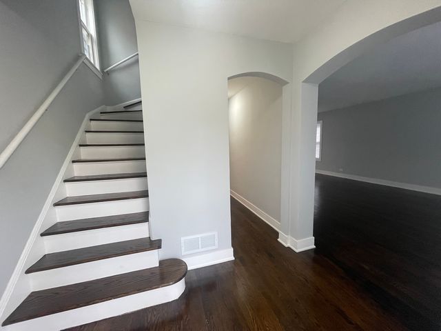 8023 S Yates Boulevard, Chicago, IL 60617