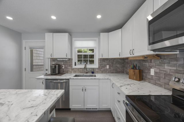 29 Race Lane, Sandwich, MA 02563