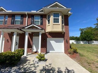 1573 LANDAU Road, Jacksonville, FL 32225