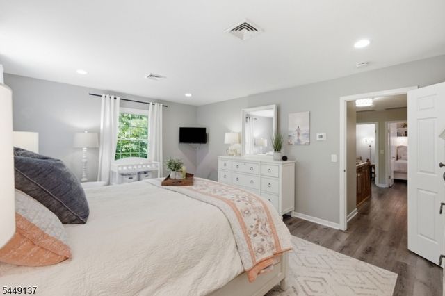 2 Powhatatan Way, Mount Olive Twp., NJ 07840