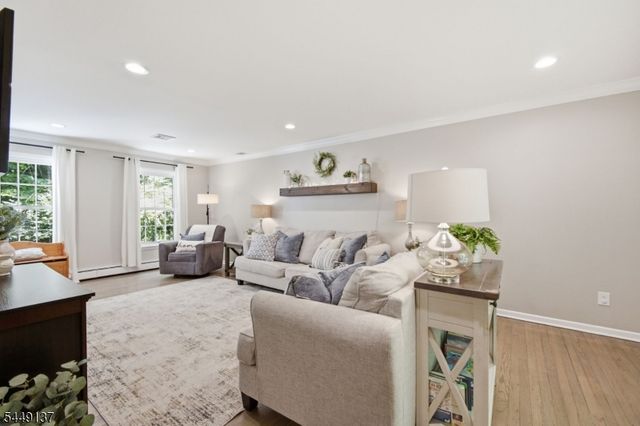 2 Powhatatan Way, Mount Olive Twp., NJ 07840