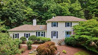 2 Powhatatan Way, Mount Olive Twp., NJ 07840