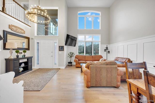 54424 Maple Creek Court, Shelby Twp, MI 48316