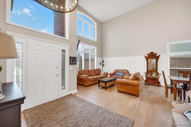 54424 Maple Creek Court, Shelby Twp, MI 48316