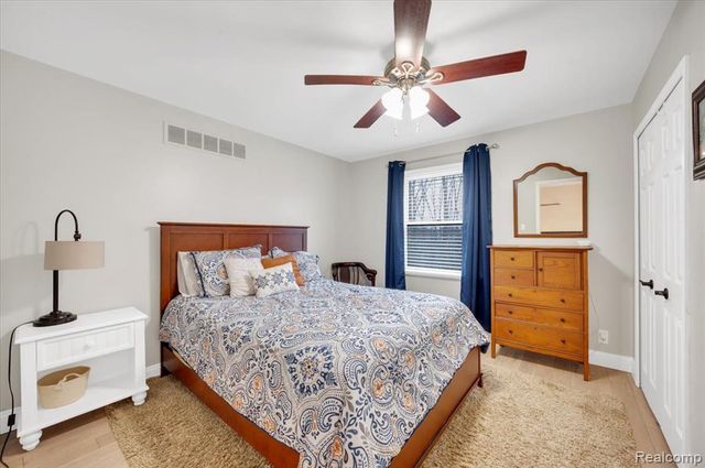 54424 Maple Creek Court, Shelby Twp, MI 48316