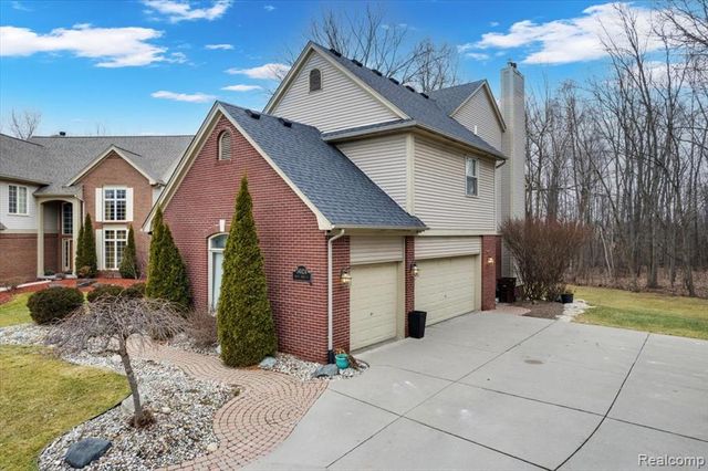 54424 Maple Creek Court, Shelby Twp, MI 48316