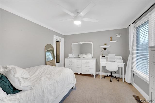 54424 Maple Creek Court, Shelby Twp, MI 48316