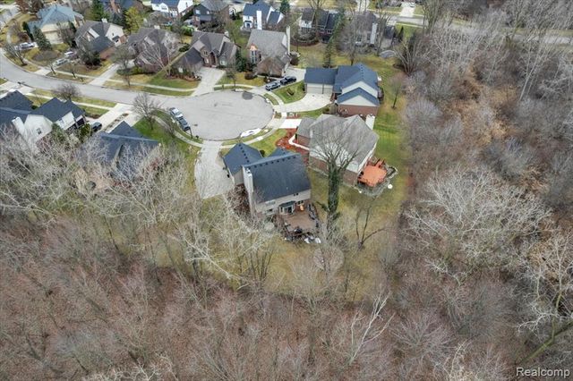54424 Maple Creek Court, Shelby Twp, MI 48316