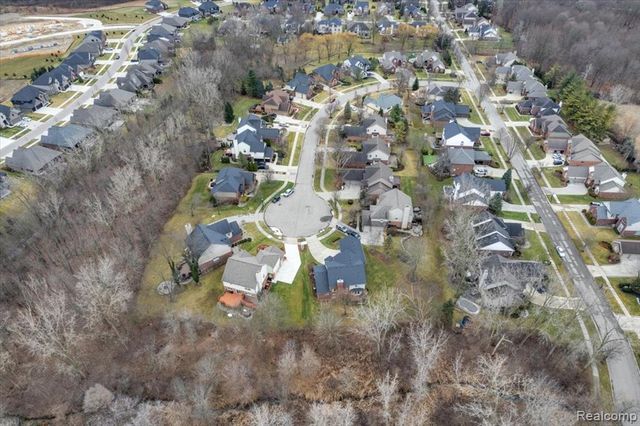 54424 Maple Creek Court, Shelby Twp, MI 48316