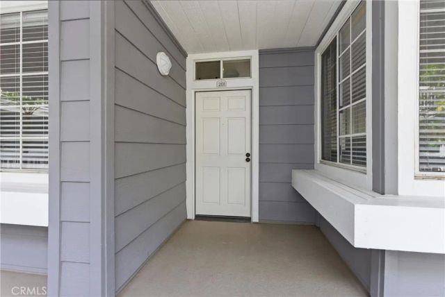 20301 Bluffside D-201, Huntington Beach, CA 92646