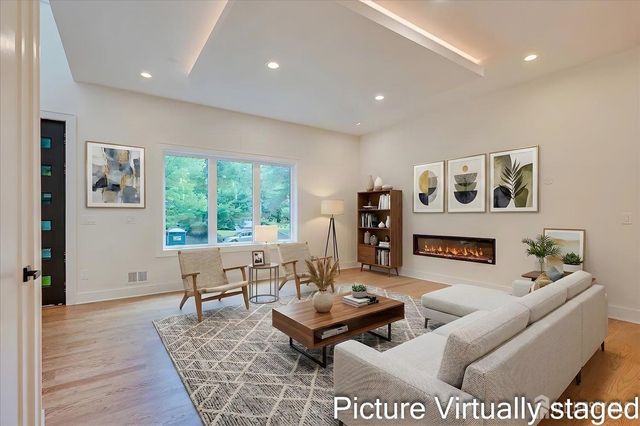 67 Falcon Road, Livingston, NJ 07039