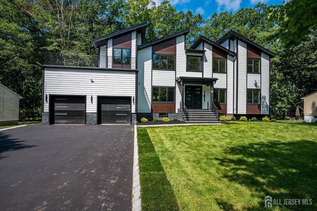 67 Falcon Road, Livingston, NJ 07039